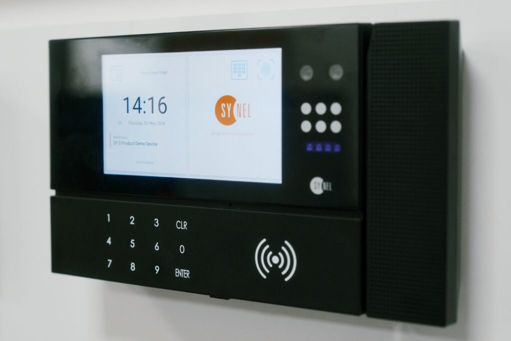 Synergy 5 Wallmount Synel UK